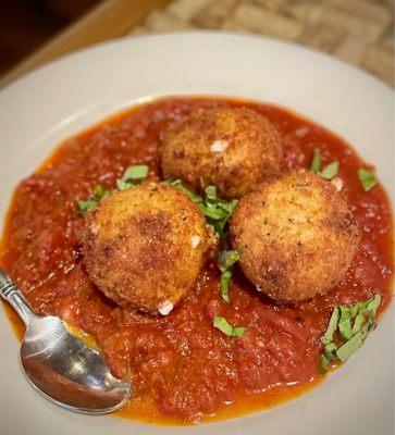 Arrancini with red sauce