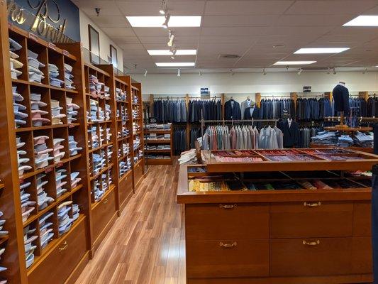 Brooks Brothers in the Charlotte Premium Outlet