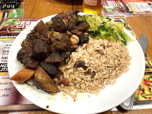 Stew pork was dry (I think it was old reheated food) and rice and peas was burnt (also tasted reheated). Disappointed.