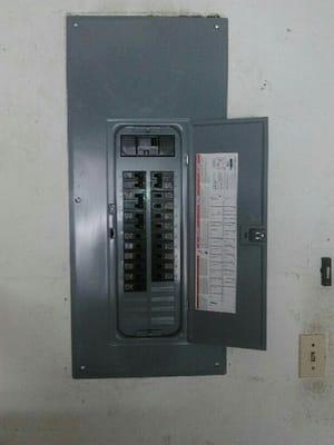 A new 200 amp square D QO panel we Installed.