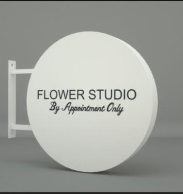 We are a flower studio only. No store front to come in shop. Not at this time sorry.