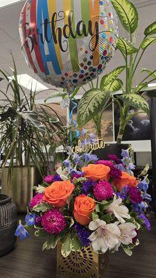 Teflora's Best Wishes Bouquet-Deluxe with bday balloon.