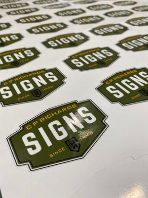 Looking for vinyl sticker printing? We got you covered!