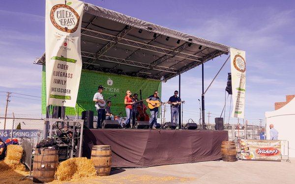 One of the bluegrass bands playing!