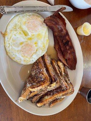 Aunt Kathy's French Toast w/ bacon