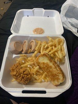 The Caniac Combo - 6 Chicken Fingers