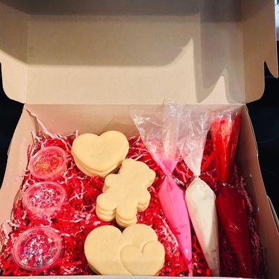 Valentine's Day is around the corner! Go online and order our Be Mine Box! Great for classroom parties! Allergy free and safe!!