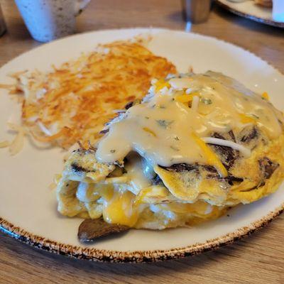 Braised short rib omelette with hashbrowns (skipped the included toast)