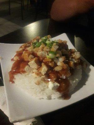 On this place the teriyaki chicken with shrimp its best seller