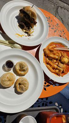 yaki mandu, bulgogi sandwich, Tteok-bokki