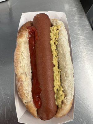 1/4 pound all beef hot dog served on a sausage bun so all the topping stay on the dog.  If you wanted an inexpensive meal that's filling!