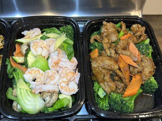 Prawns with Mixed Vegetables and Broccoli Beef