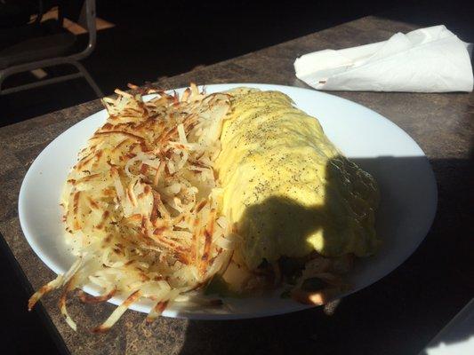 Chicken omelette with hash browns