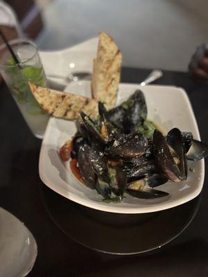 This also was an appetizer mussels and Chardonnay. This was my nephews a I didn't like mussels , but these were very tasty.