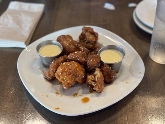 HONEY GARLIC CAULIFLOWER WINGS