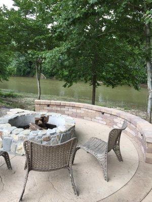 Hardscape Fire Pit 1