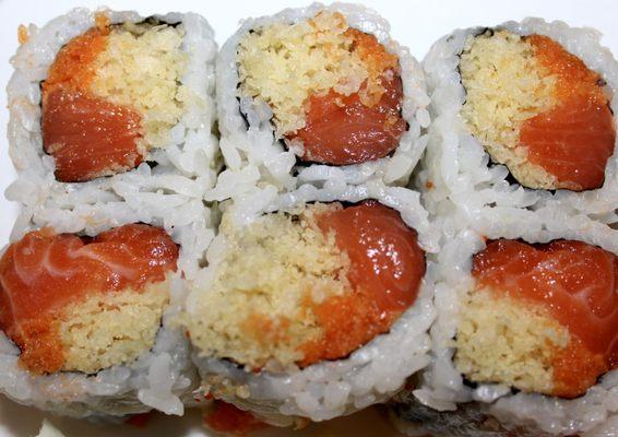 Spicy Salmon Crunch Roll