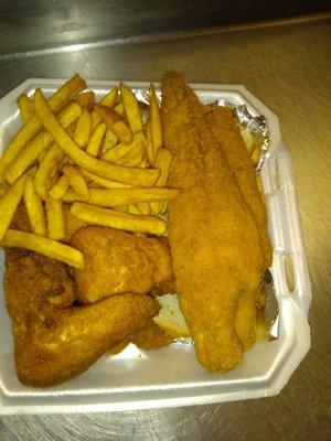 Chicken & Fish Combo w fries