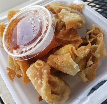 Vegan Creamy Artichoke Wontons