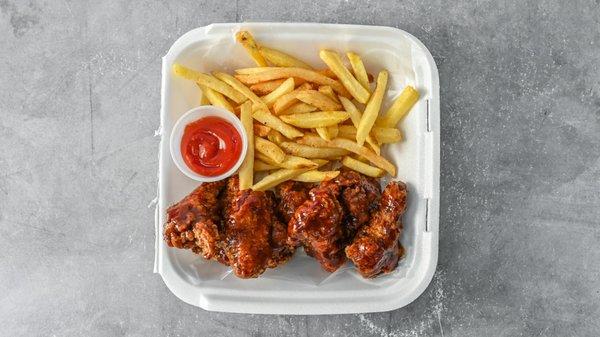 Buffalo Wings & Fries (Secret Spice)