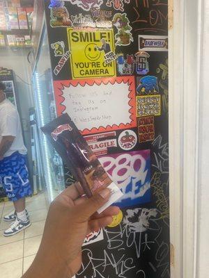 Woo’s Smoke Shop