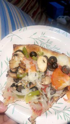 Vegetable pizza w/ vegan cheese