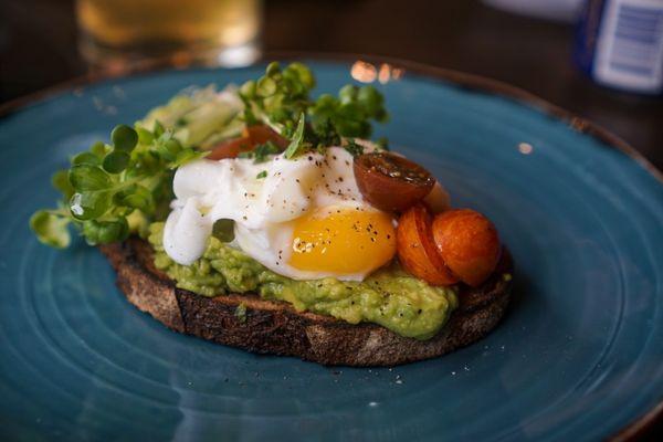 Avocado Toast - IG: @nelson_eats