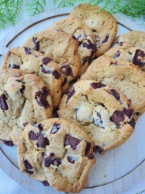 Fresh Chocolate Chip Cookies