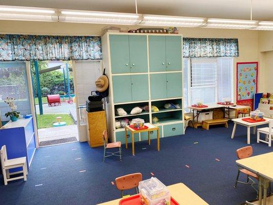 lots of light and doors leading to the playground