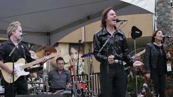 Hot August Night (Neil Diamond Tribute Band)