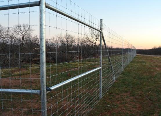 Tejas Game Fencing only provides the very best and strongest galvanized material in the business.