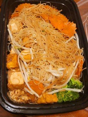 Kids tofu noodle dish. pad mhee.