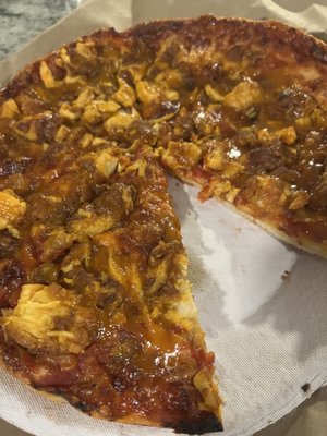 Gold Fever Chicken Deluxe Pizza