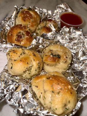 Garlic knots