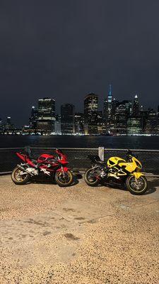 RED CBR 954RR on the left !!! ABSOLUTELY IMMACULATE BIKE SUPERRRR QUICK