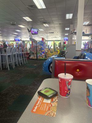 Chuck E Cheese's