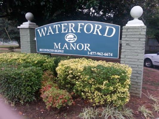 Spacious 2 Bedroom Apartments at Waterford Manor Apartments