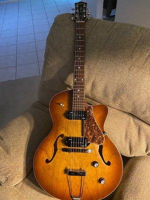 Godin 5th Avenue Kingpin