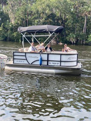 Our guests making memories on the river