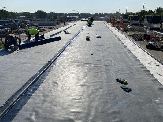 Commercial EPDM roof