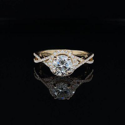 GIA Certified Natural Earth-Mined Diamond Engagement Ring in Yellow Gold