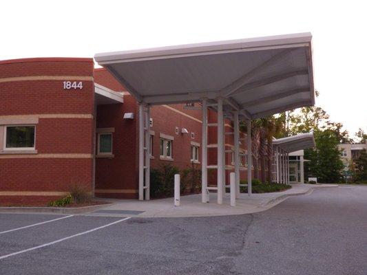 View from the street - the patients entrance is at the far end.