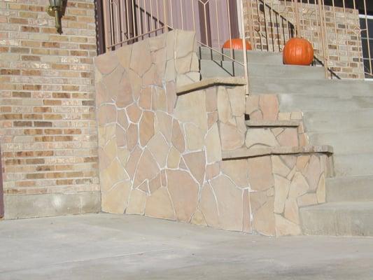 Buff Sandstone veneer mortared on concrete