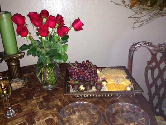 Yummy fruit basket provided with the romance package!