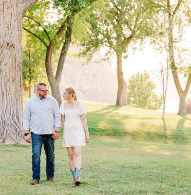 Engagement pics at Shoshone Falls park