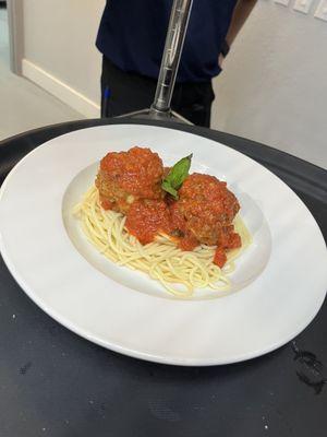 Spaghetti with meatballs