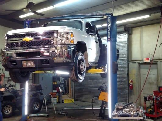 2013 Duramax, custom built exhaust system, cold air intake, and custom tuning