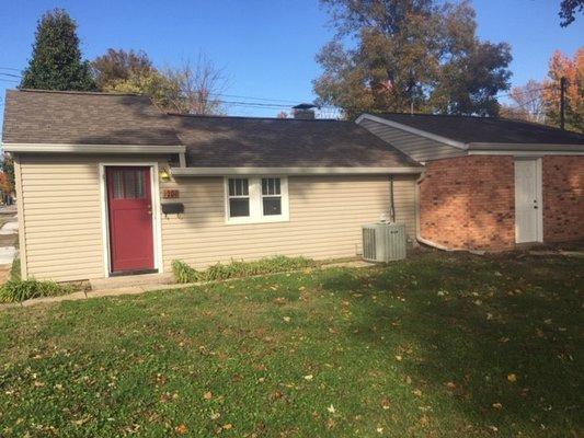 208 S. Lebanon Mascoutah, IL  2 bedroom 1 bath Washer Dryer hookup.