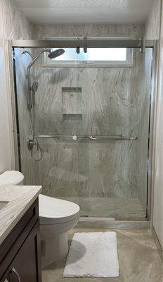 Guest shower enclosure