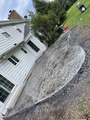 Random stone stamped concrete patio